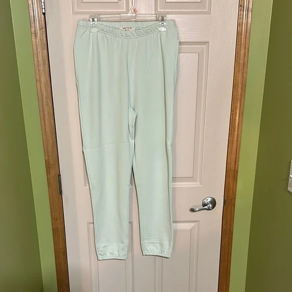 Brunette The Label - Picture 3 of 13